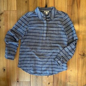 Goodthreads women’s size XS‎ stripped half button down